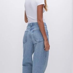 Good American Loose 90’s jeans